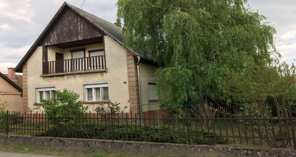 Dömsödi családi ház