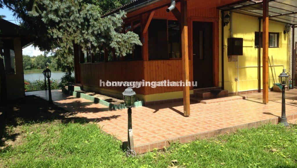 Kiskunlacházi nyaraló