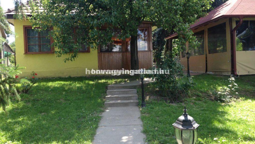 Kiskunlacházi nyaraló