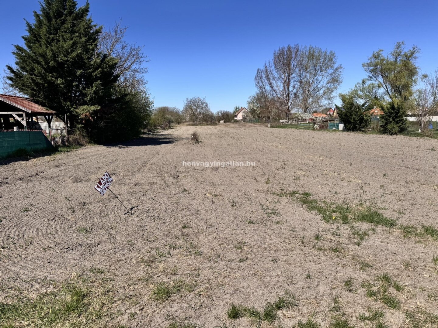 Eladó építési telek Ráckevén,-t23